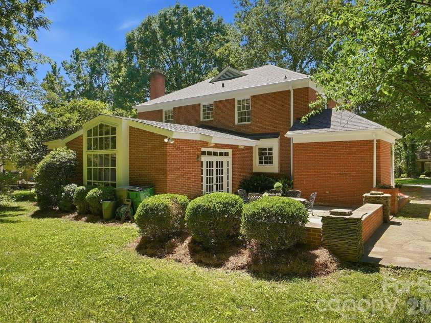 3635 Severn Avenue, Charlotte, NC 28210.  MLS# CAR4394133, YatesRealty ID 33648. 
