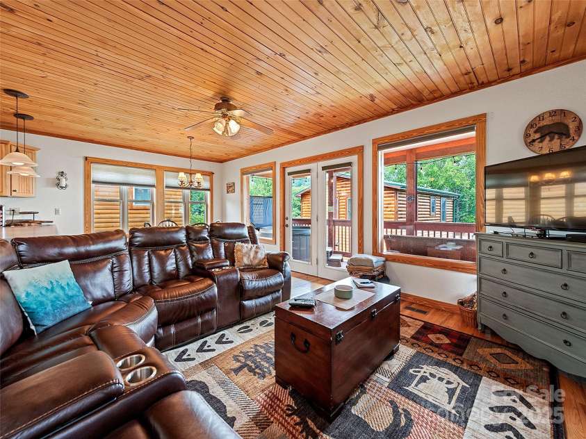 42 Bonus Court, Maggie Valley, NC 28751.  MLS# CAR4290265, YatesRealty ID 33648. 