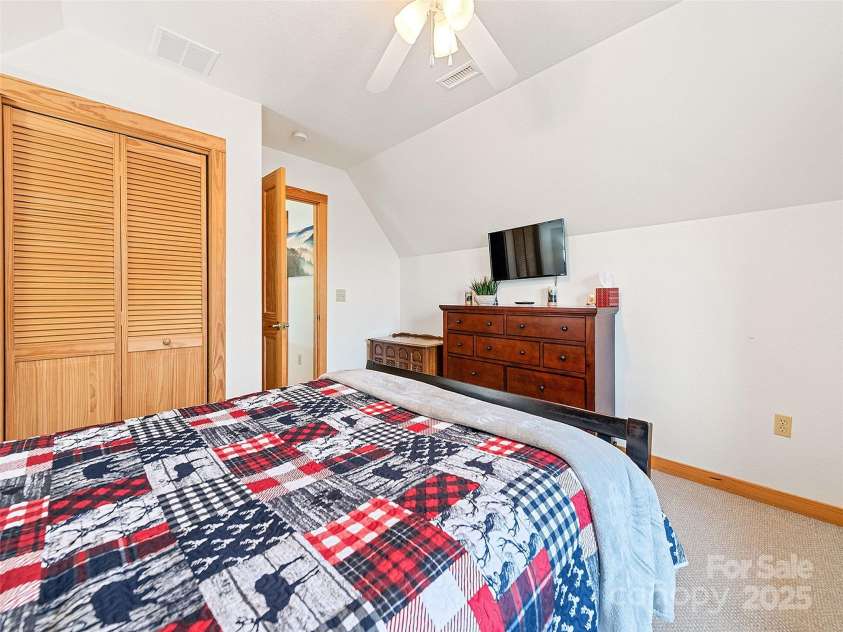 42 Bonus Court, Maggie Valley, NC 28751.  MLS# CAR4290265, YatesRealty ID 33648. 