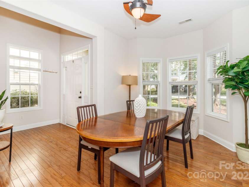 1814 Wilburn Park Lane, Charlotte, NC 28269.  MLS# CAR4291427, YatesRealty ID 33649. 
