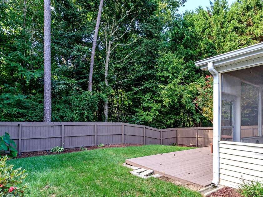 1814 Wilburn Park Lane, Charlotte, NC 28269.  MLS# CAR4291427, YatesRealty ID 33649. 