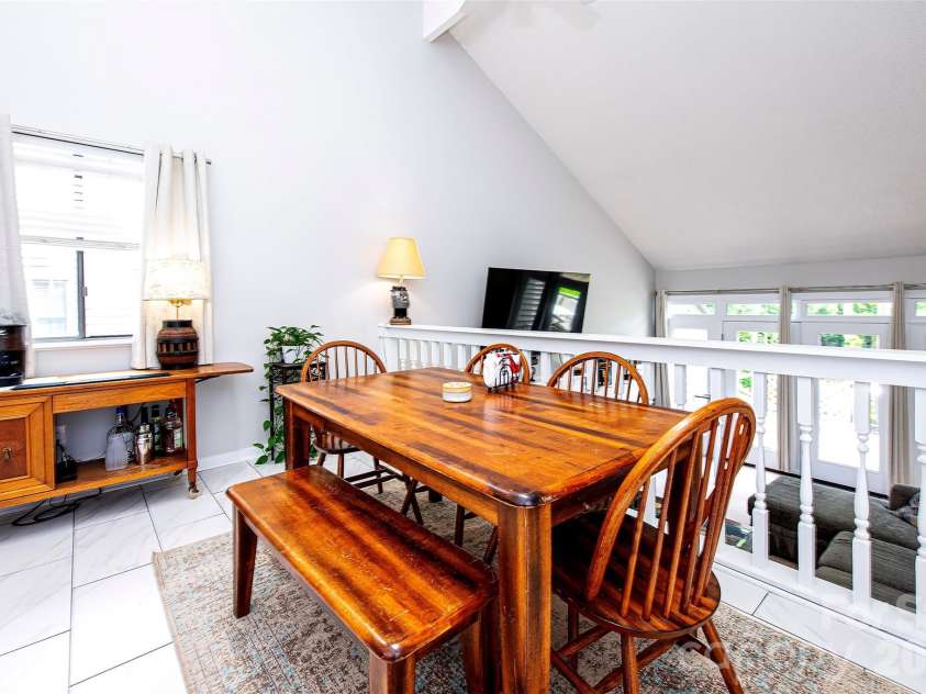 4136 Charlotte Highway, Lake Wylie, SC 29710.  MLS# CAR4397463, YatesRealty ID 33649. 