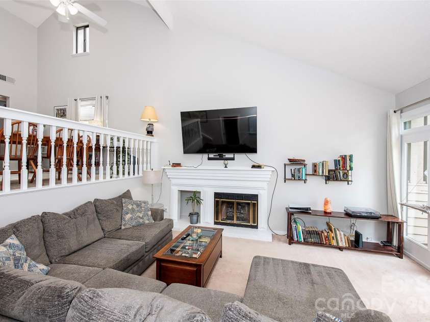 4136 Charlotte Highway, Lake Wylie, SC 29710.  MLS# CAR4397463, YatesRealty ID 33649. 