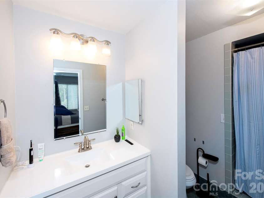 4136 Charlotte Highway, Lake Wylie, SC 29710.  MLS# CAR4397463, YatesRealty ID 33649. 