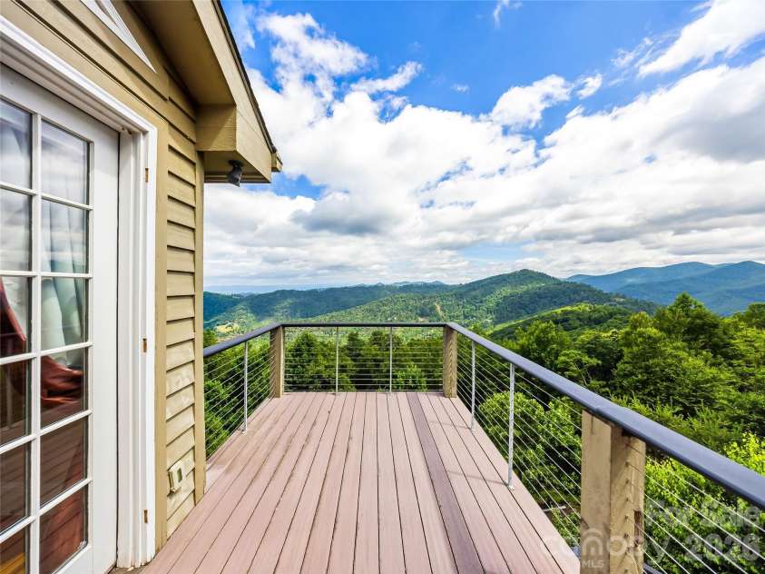35 Peach Knob Drive, Asheville, NC 28804.  MLS# CAR4331127, YatesRealty ID 3365. Private balcony off primary suite