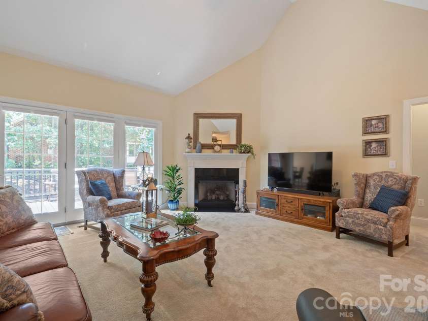 314 River Birch Circle, Mooresville, NC 28115.  MLS# CAR4395045, YatesRealty ID 33650. Cozy gas logs fireplace