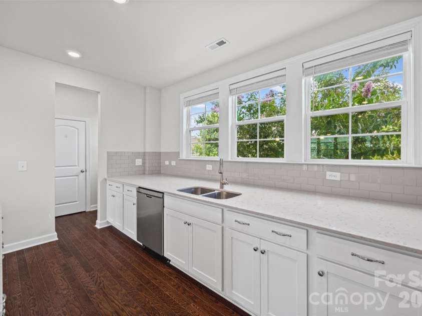 11507 Red Rust Lane, Charlotte, NC 28277.  MLS# CAR4416483, YatesRealty ID 33651. 