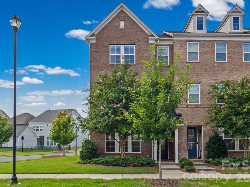 11507 Red Rust Lane, Charlotte, NC 28277.  MLS# CAR4416483, YatesRealty ID 33651. 