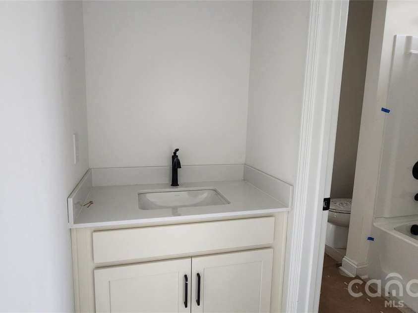 514 Cottage Garden Lane, Belmont, NC 28012.  MLS# CAR4325164, YatesRealty ID 33652. Bed 2 Private Bathroom Vanity