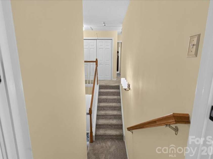 1519 Dillwin Road, Rock Hill, SC 29732.  MLS# CAR4282630, YatesRealty ID 33653. Dual staircase with open design.