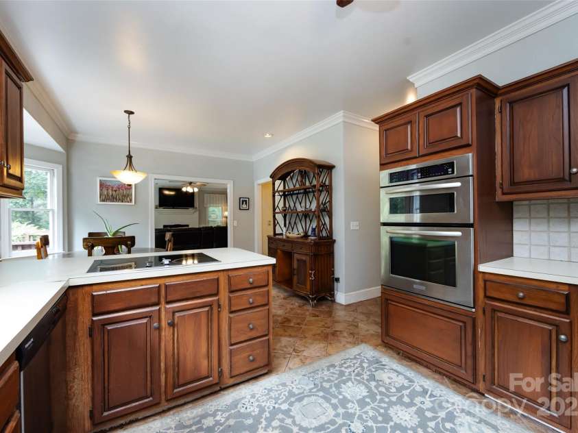 6511 Buggy Whip Lane, Waxhaw, NC 28173.  MLS# CAR4268833, YatesRealty ID 33654. 