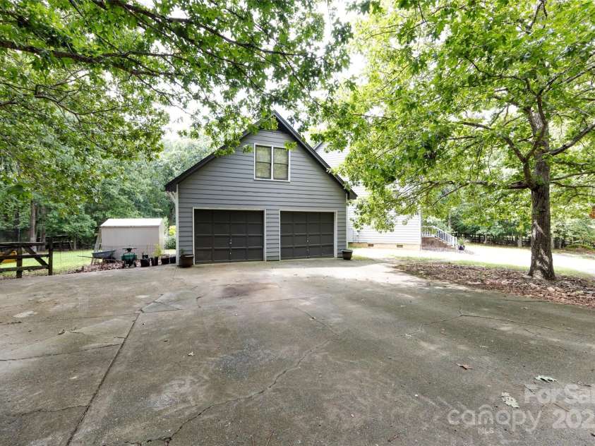 6511 Buggy Whip Lane, Waxhaw, NC 28173.  MLS# CAR4268833, YatesRealty ID 33654. 