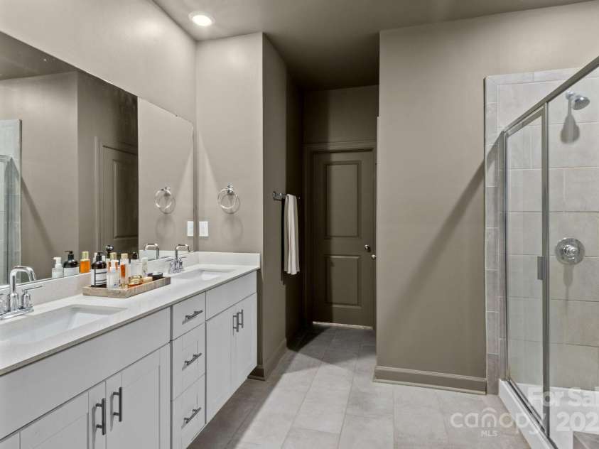 9021 Myrna Drive, Gastonia, NC 28056.  MLS# CAR4279877, YatesRealty ID 33656. Primary Bathroom