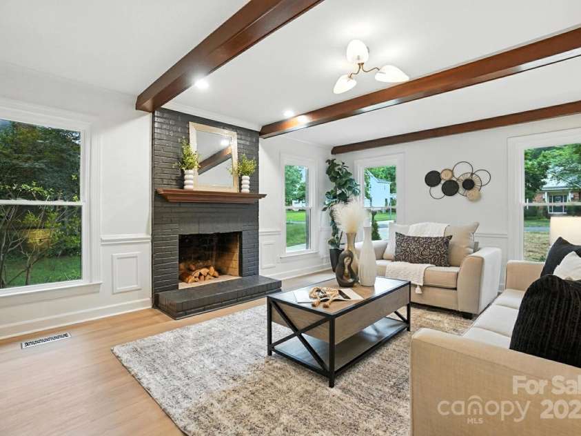 6542 Cross Field Lane, Charlotte, NC 28226.  MLS# CAR4277029, YatesRealty ID 33657. 
