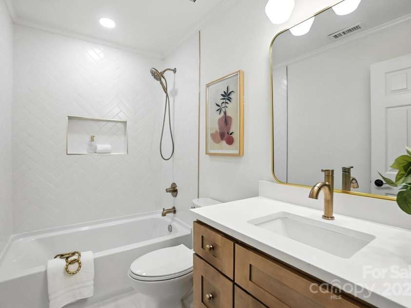 6542 Cross Field Lane, Charlotte, NC 28226.  MLS# CAR4277029, YatesRealty ID 33657. 