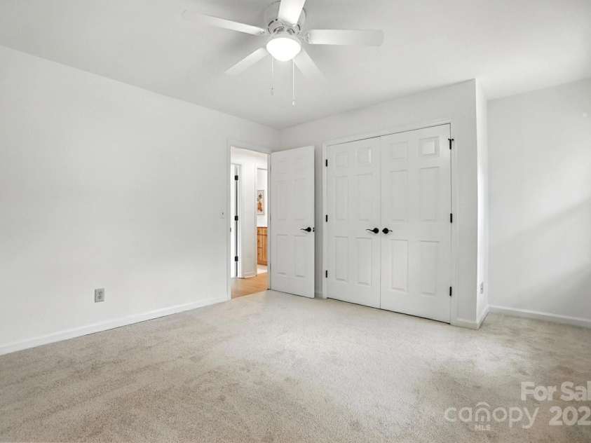6542 Cross Field Lane, Charlotte, NC 28226.  MLS# CAR4277029, YatesRealty ID 33657. 