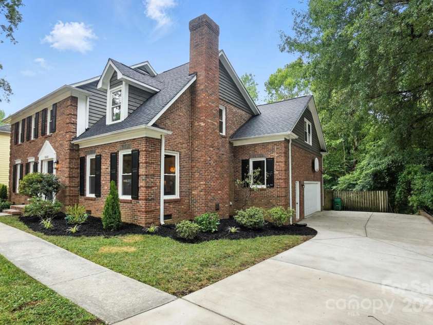 6542 Cross Field Lane, Charlotte, NC 28226.  MLS# CAR4277029, YatesRealty ID 33657. 