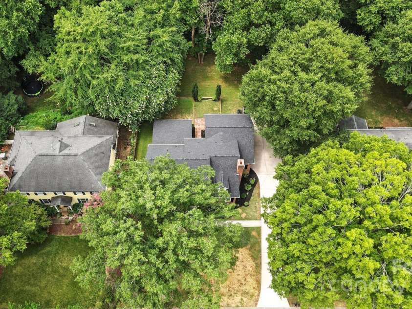 6542 Cross Field Lane, Charlotte, NC 28226.  MLS# CAR4277029, YatesRealty ID 33657. 