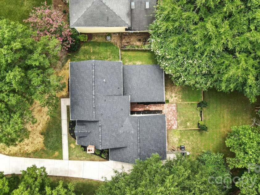 6542 Cross Field Lane, Charlotte, NC 28226.  MLS# CAR4277029, YatesRealty ID 33657. 