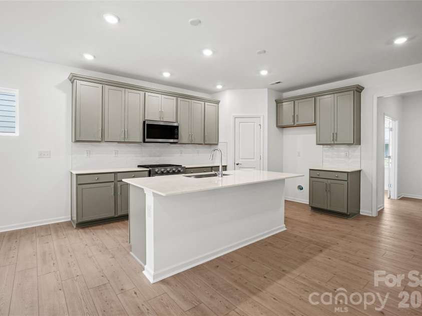 547 Cottage Garden Lane, Belmont, NC 28012.  MLS# CAR4378508, YatesRealty ID 33658. 