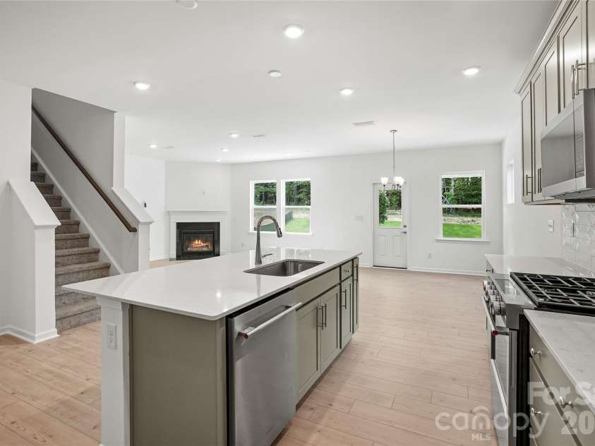 547 Cottage Garden Lane, Belmont, NC 28012.  MLS# CAR4378508, YatesRealty ID 33658. 