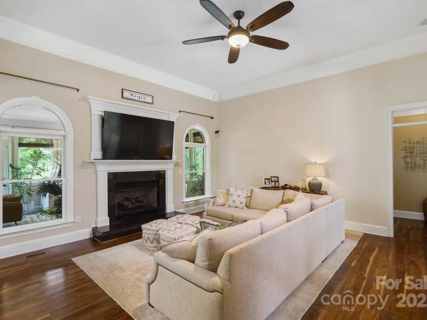 15035 Davis Trace Drive, Mint Hill, NC 28227.  MLS# CAR4282469, YatesRealty ID 33659. Family Room