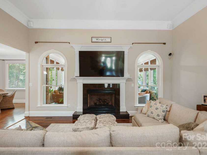 15035 Davis Trace Drive, Mint Hill, NC 28227.  MLS# CAR4282469, YatesRealty ID 33659. Family Room