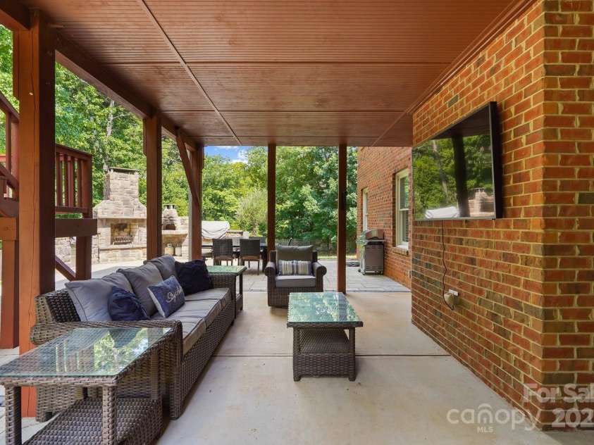15035 Davis Trace Drive, Mint Hill, NC 28227.  MLS# CAR4282469, YatesRealty ID 33659. Patio/Entertaining Area
