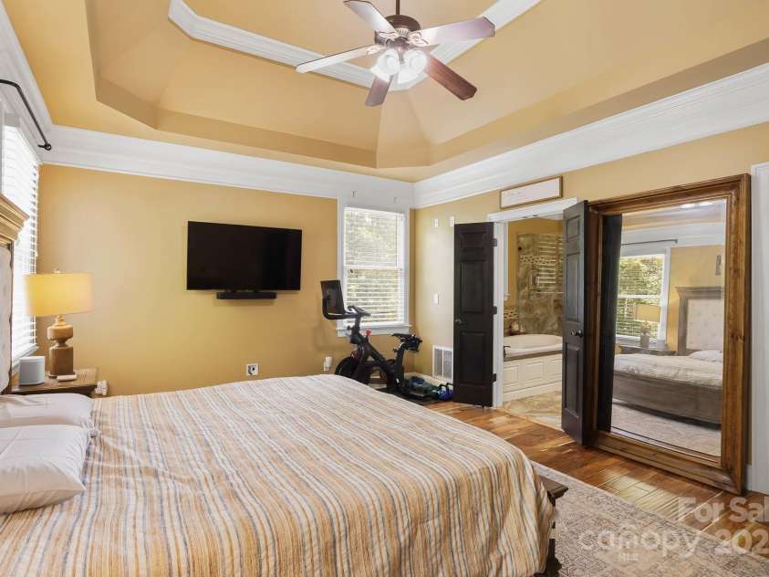 15035 Davis Trace Drive, Mint Hill, NC 28227.  MLS# CAR4282469, YatesRealty ID 33659. Primary/Master on Main