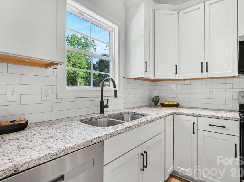 402 Dorothy Drive, China Grove, NC 28023.  MLS# CAR4393216, YatesRealty ID 33659. 