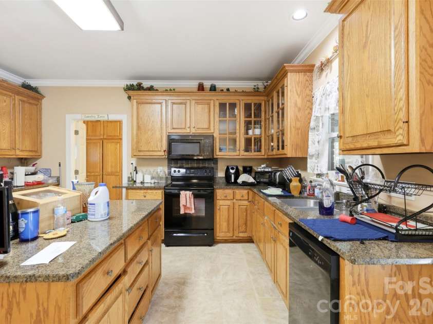 5400 Berrywood Lane, Monroe, NC 28110.  MLS# CAR4391803, YatesRealty ID 33661. 