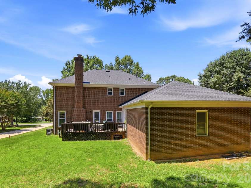 5400 Berrywood Lane, Monroe, NC 28110.  MLS# CAR4391803, YatesRealty ID 33661. 