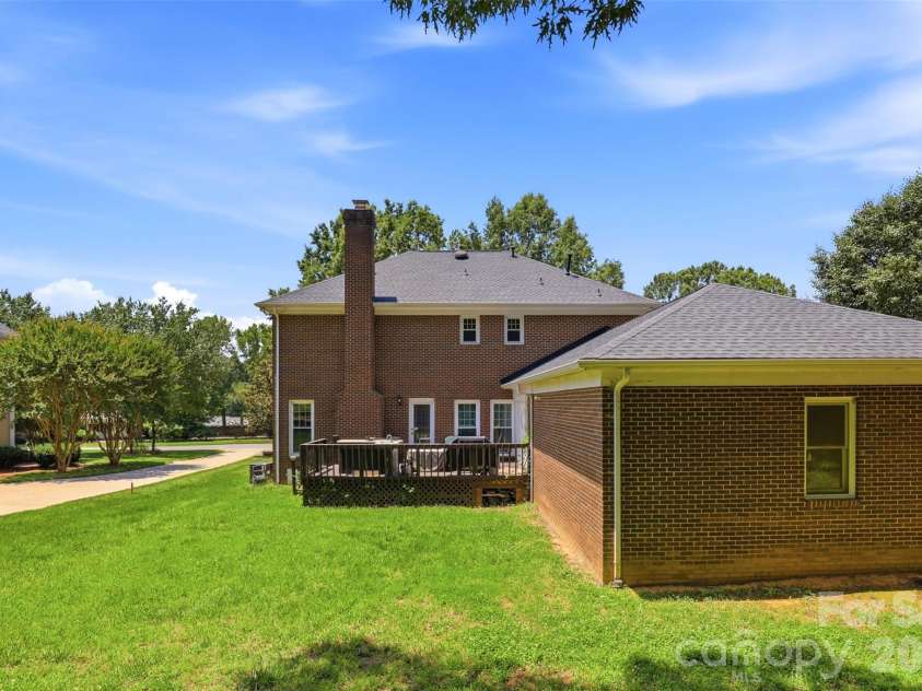 5400 Berrywood Lane, Monroe, NC 28110.  MLS# CAR4391803, YatesRealty ID 33661. 