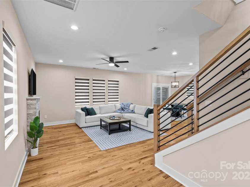 8925 Harrisburg Road, Charlotte, NC 28215.  MLS# CAR4287461, YatesRealty ID 33661. 