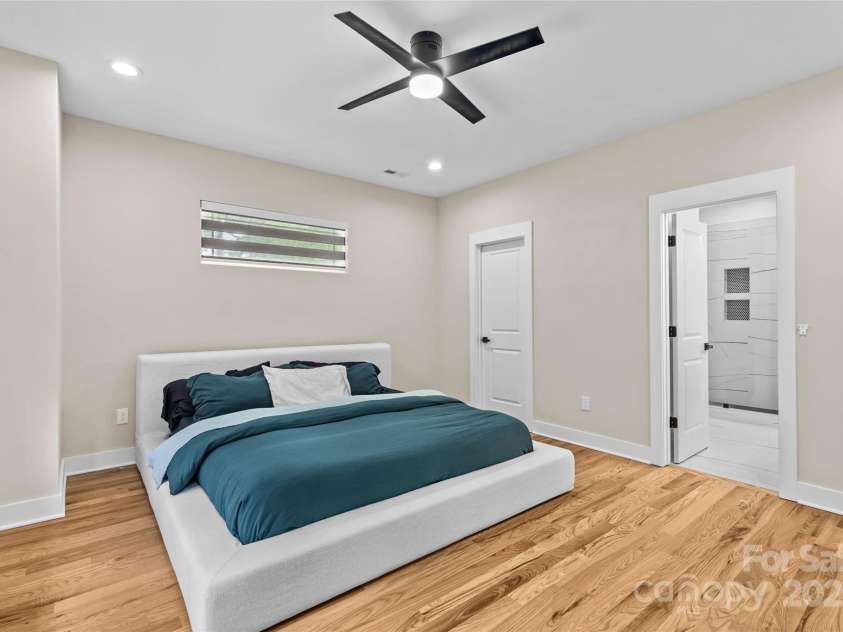 8925 Harrisburg Road, Charlotte, NC 28215.  MLS# CAR4287461, YatesRealty ID 33661. 