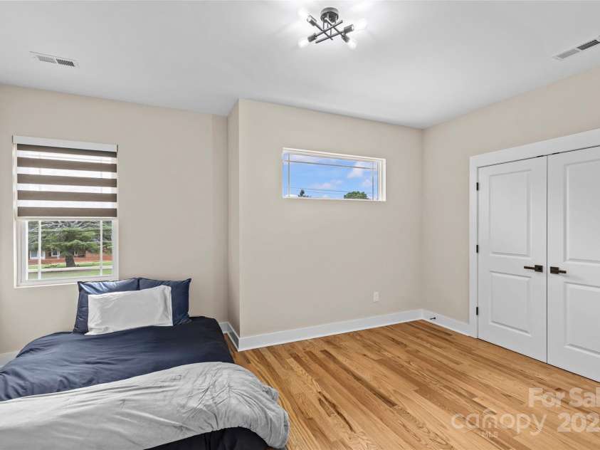 8925 Harrisburg Road, Charlotte, NC 28215.  MLS# CAR4287461, YatesRealty ID 33661. 