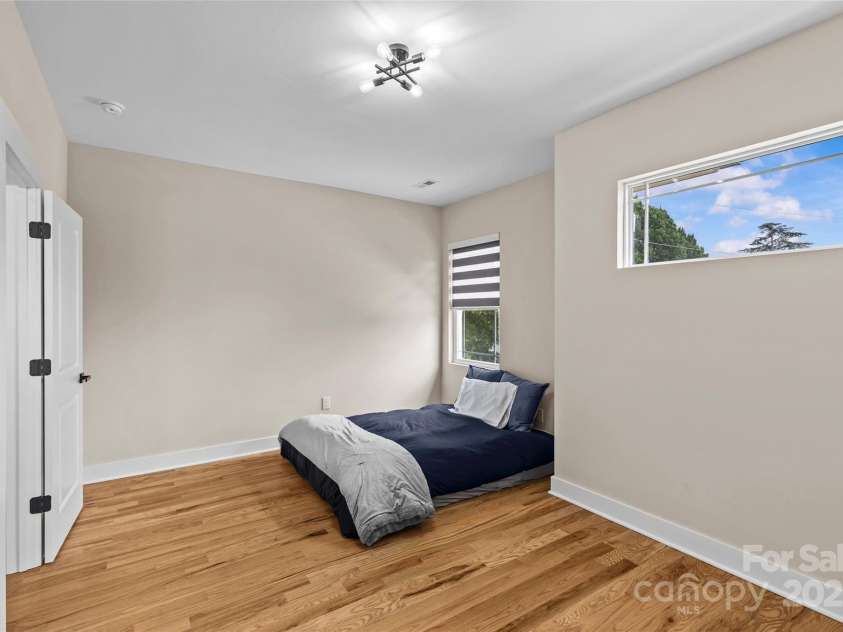 8925 Harrisburg Road, Charlotte, NC 28215.  MLS# CAR4287461, YatesRealty ID 33661. 