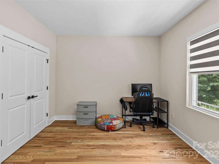 8925 Harrisburg Road, Charlotte, NC 28215.  MLS# CAR4287461, YatesRealty ID 33661. 