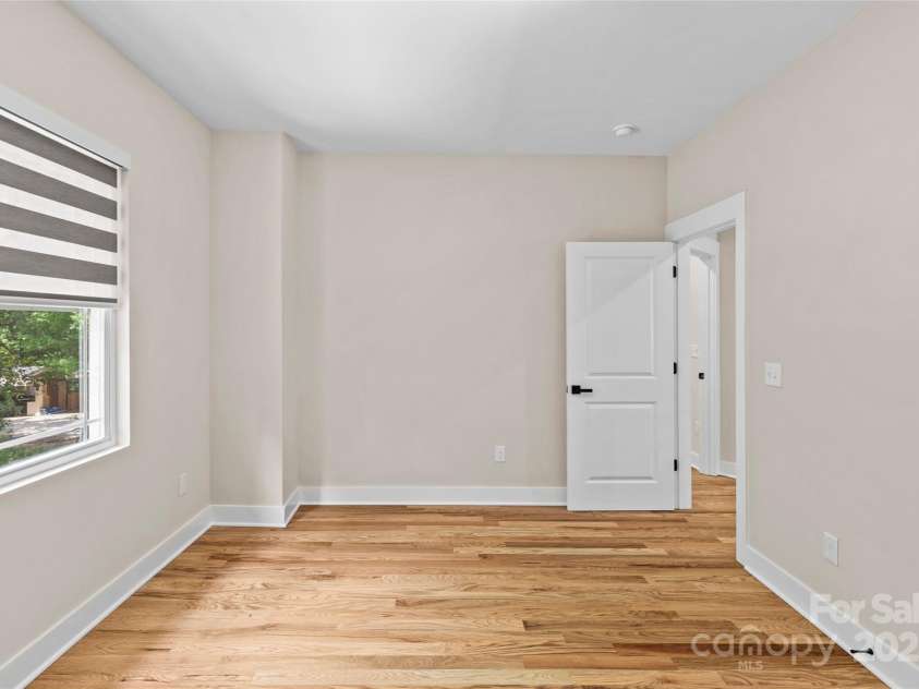 8925 Harrisburg Road, Charlotte, NC 28215.  MLS# CAR4287461, YatesRealty ID 33661. 