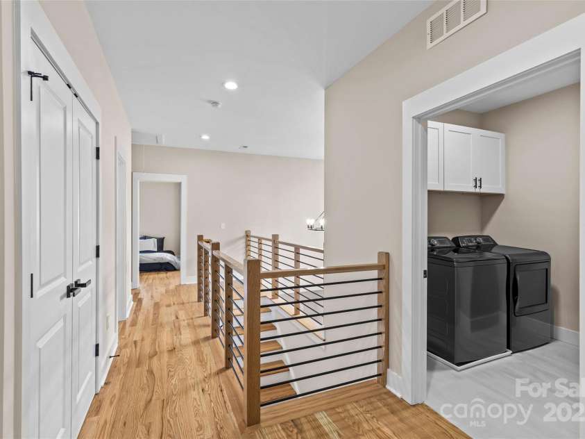 8925 Harrisburg Road, Charlotte, NC 28215.  MLS# CAR4287461, YatesRealty ID 33661. 