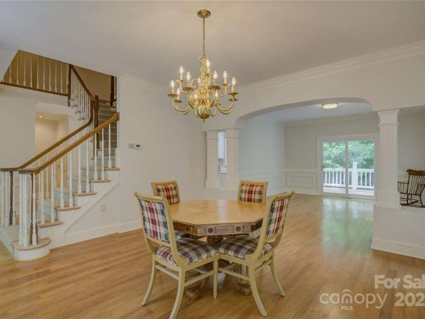 15608 Woodland Ridge Lane, Charlotte, NC 28278.  MLS# CAR4283839, YatesRealty ID 33663. 