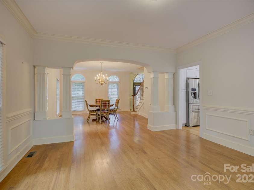 15608 Woodland Ridge Lane, Charlotte, NC 28278.  MLS# CAR4283839, YatesRealty ID 33663. 