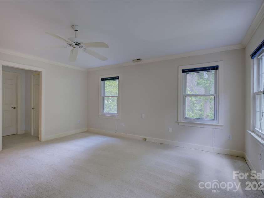 15608 Woodland Ridge Lane, Charlotte, NC 28278.  MLS# CAR4283839, YatesRealty ID 33663. 