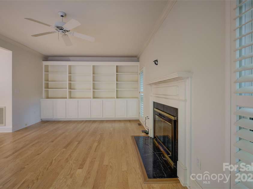 15608 Woodland Ridge Lane, Charlotte, NC 28278.  MLS# CAR4283839, YatesRealty ID 33663. Custom built-in bookcases