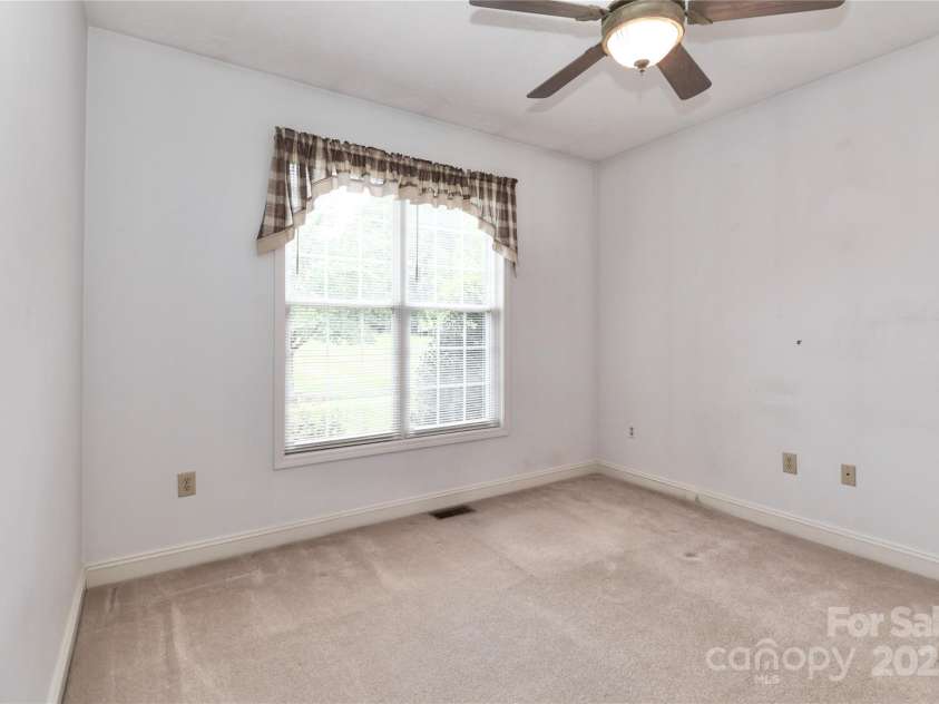 1384 Old Mountain Road, Statesville, NC 28677.  MLS# CAR4288640, YatesRealty ID 33664. 