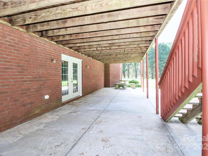 1384 Old Mountain Road, Statesville, NC 28677.  MLS# CAR4288640, YatesRealty ID 33664. 