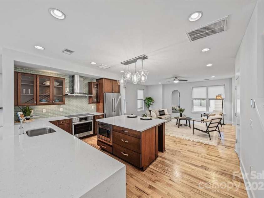 1426 Church Street, Charlotte, NC 28203.  MLS# CAR4288509, YatesRealty ID 33665. 