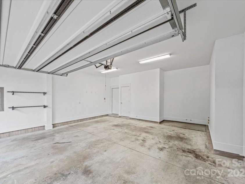 1426 Church Street, Charlotte, NC 28203.  MLS# CAR4288509, YatesRealty ID 33665. 