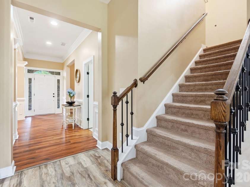 2105 Kinder Oak Drive, Indian Trail, NC 28079.  MLS# CAR4392329, YatesRealty ID 33667. 