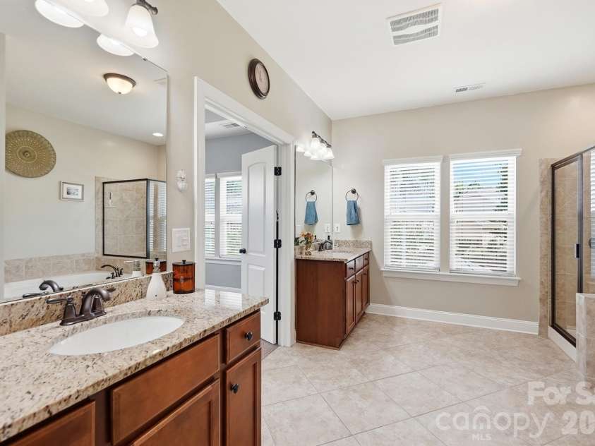 2105 Kinder Oak Drive, Indian Trail, NC 28079.  MLS# CAR4392329, YatesRealty ID 33667. 